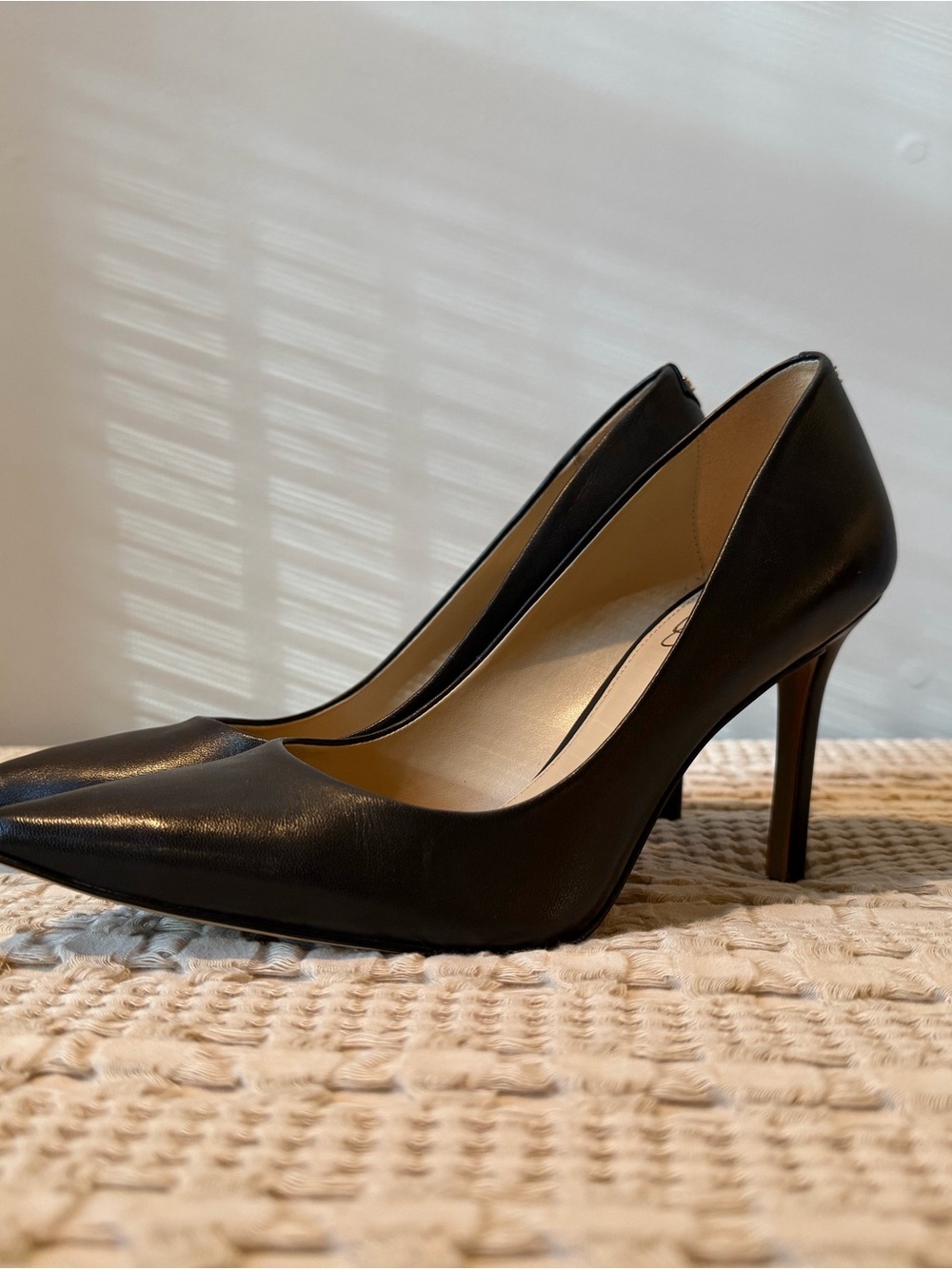 Sam Edelman Hazel Pump - Picture 4 of 8